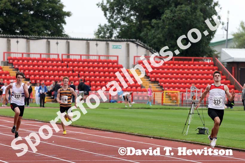 Under-17s 400 metres at the Gateshead Tartan Games Open.